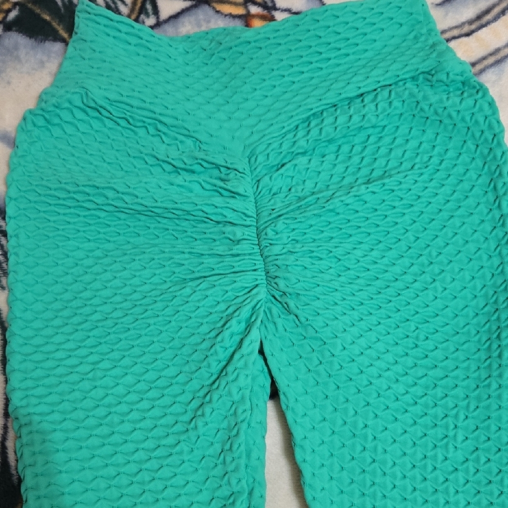Textured Green Leggings